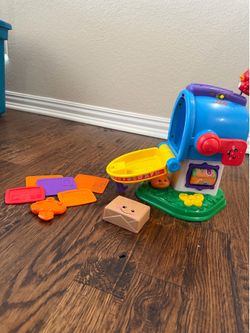 Fisher-Price Laugh & Learn Learning Letters Mailbox