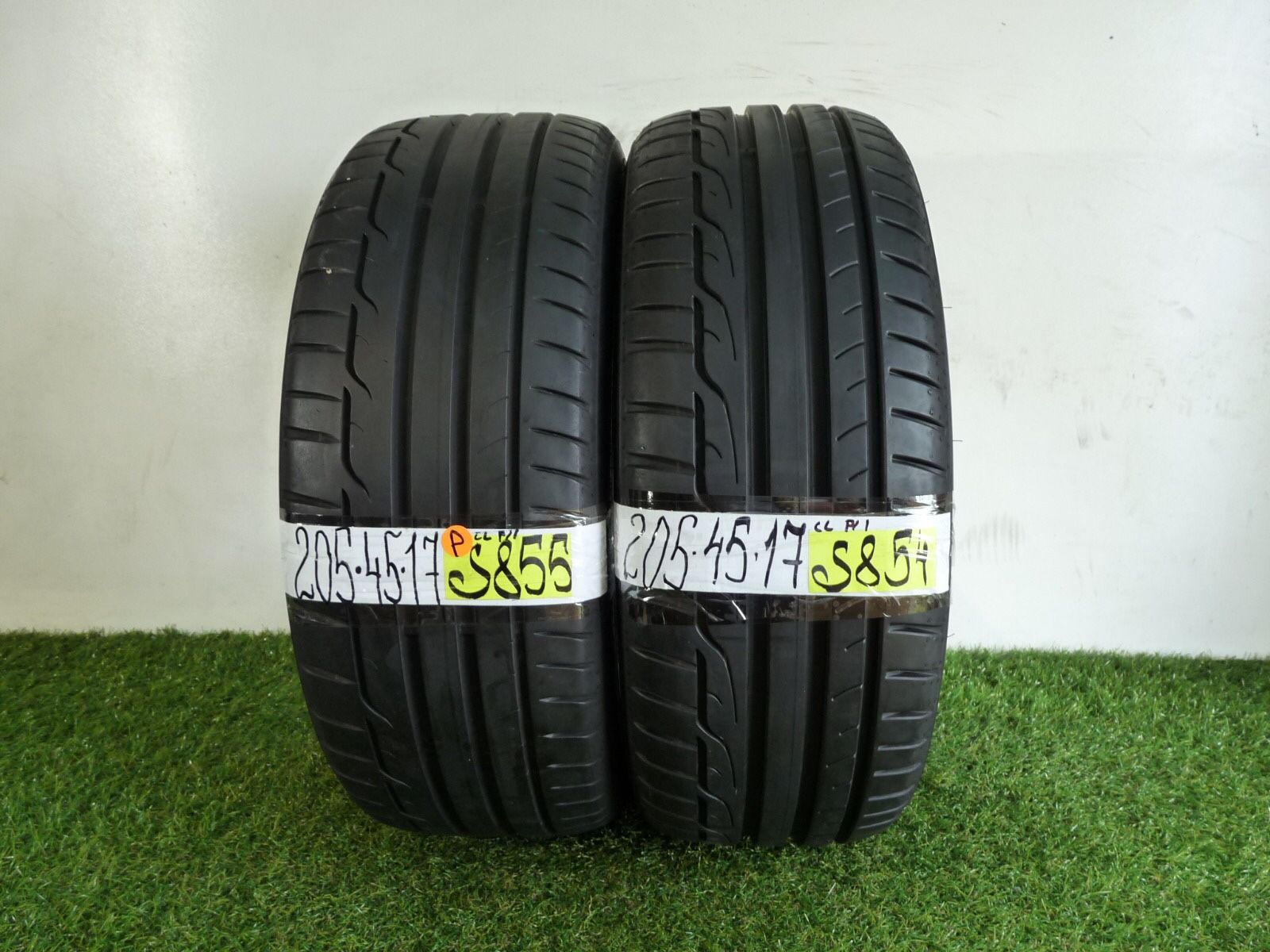 K02 205 45 17 88W Dunlop Sport Maxx GT Run Flat 2 Used Tires 90% Life
