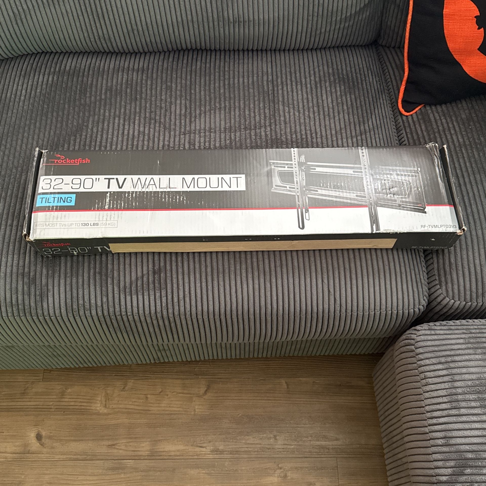 Rocketfish 32-90 tv Wall Mount 