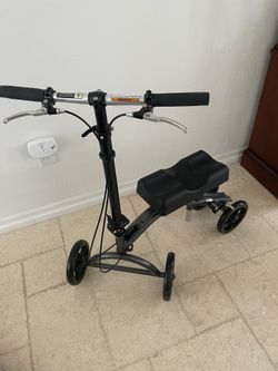 Drive Medical Knee Walker / Scooter