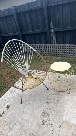 Acapulco Chair & Table