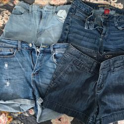 4 pairs of Jean shorts sz 9
