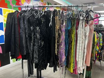 BOUTIQUE CLOSET CLEAR-OUT • NEW WITH TAGS 🔥 S-M-L