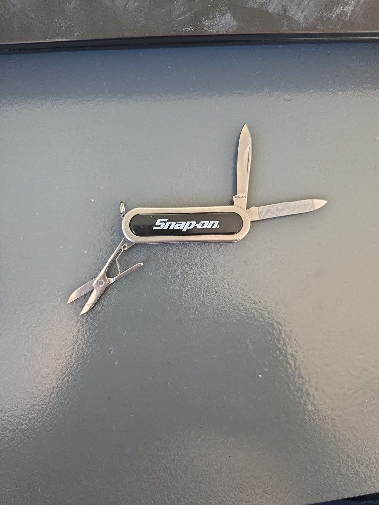 Snap On Keychain Mini Tool Knife