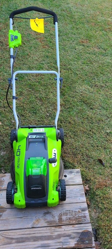 Greenworks Bettery Packed Lawn Mower - Like New