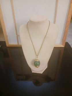 Gold Tone Vintage Necklace Big Green Bead