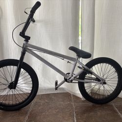 Mongoose 20” Scan 2.0  MNG- BMX Bike