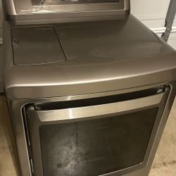 LG GAS CLOTHES DRYER   WORKS GREAT CLEAN 