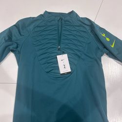 Nike New With Tags Tottenham Thermal Fit  Size Mens Med 