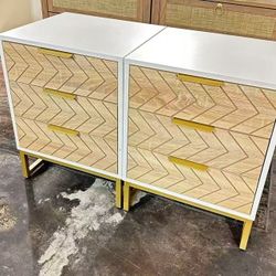 New assembled 3 Drawers Nightstand Set of 2, Modern Bedside Table with Unique Chevron Design, White End Side Table Night Stands with Gold Metal Legs f