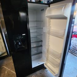 Un Refrijerador DOS PUERTAS Whirlpool Tres Meses De Garantia Se Lleva El Mismo dia Semi Nuebo