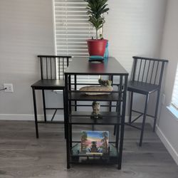 Small Counter-Height Dining Table Set – Great Condition!