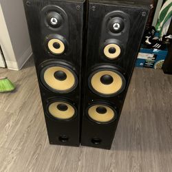 Stero Speakers 