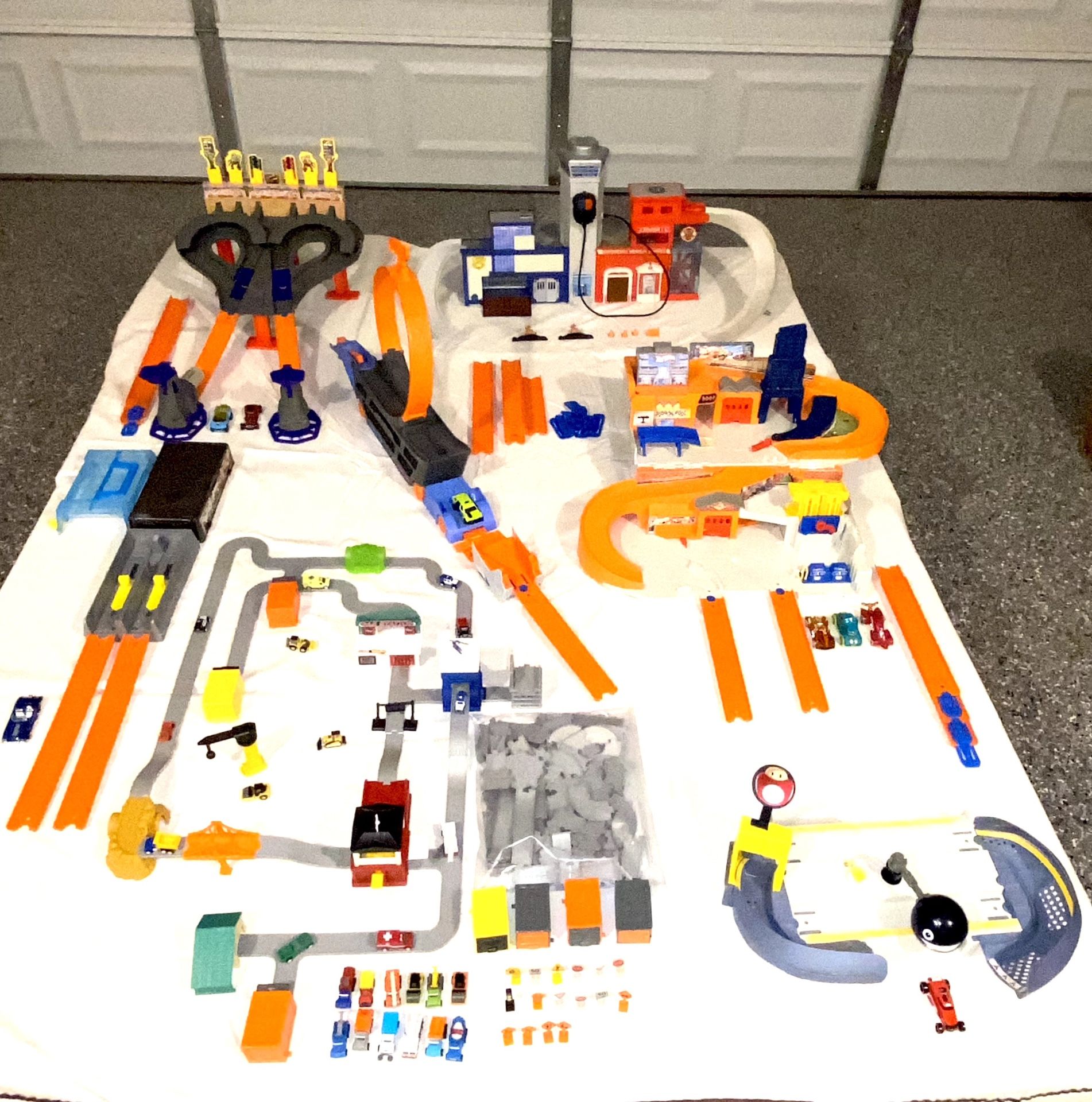 Kids Hot Wheel, Matchbox & Driven Car Sets