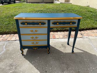 Desk / Vanity