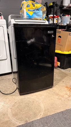 Mini refrigerator