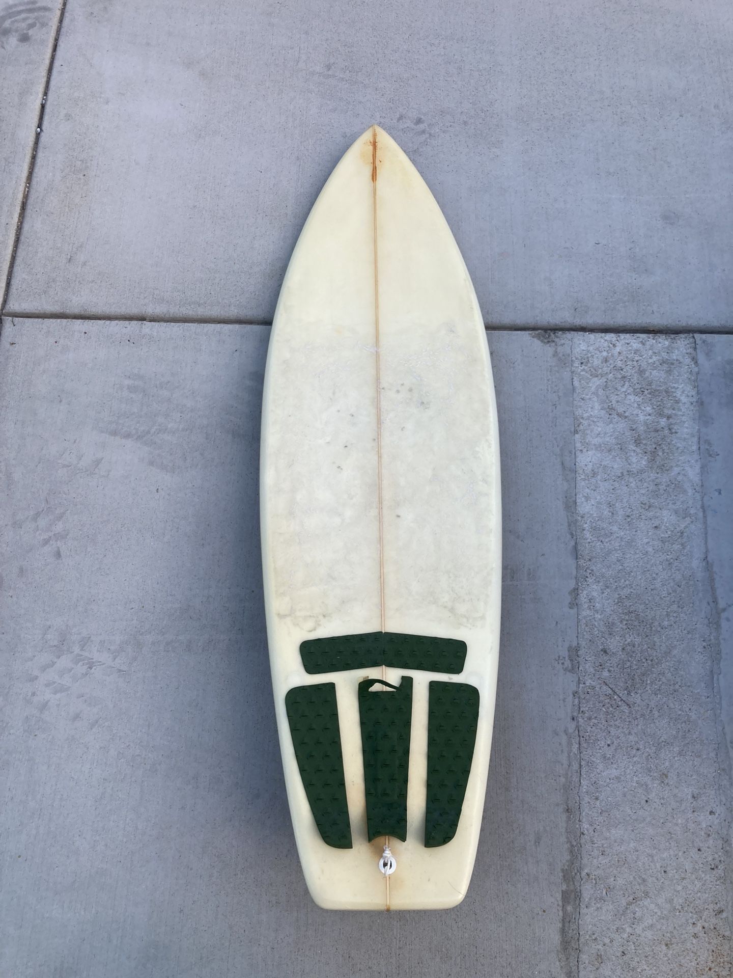 5’8 x 19 1/4”  Fishy Shortboard Surfboard