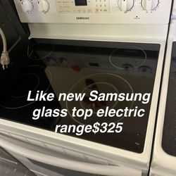 Like New Samsung glass top Electric range