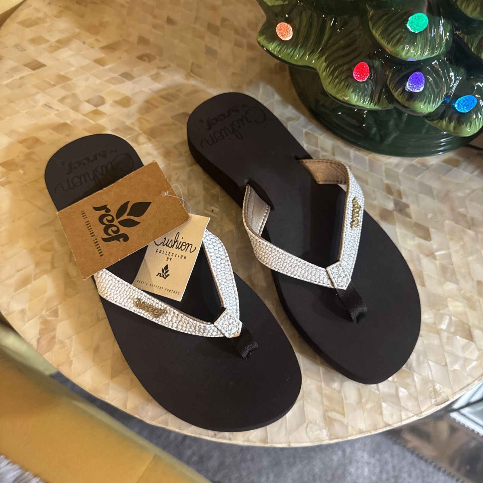 NWT Reef Cushion Collection Flip Flip Sandals Women’s Size 6