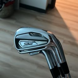 Titleist t100 irons (5-PW)