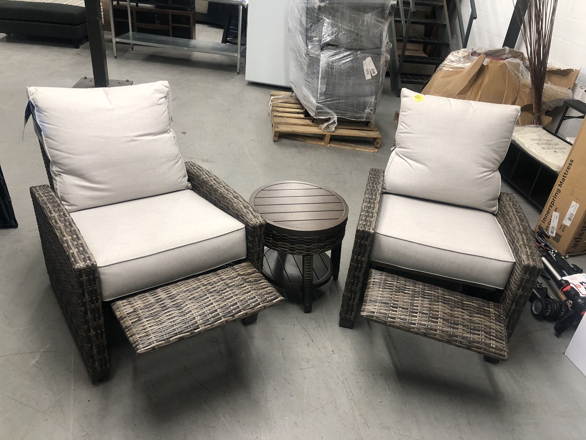 Lazy Boy Outdoor Recliner Set