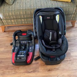 Britax Infant Car Seat + 2 Bases - GREAT CONDITION