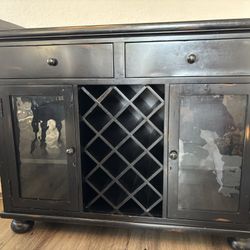 Howard Miller Wine & Bar Console