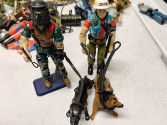 1980's Gi joes figures with weapons