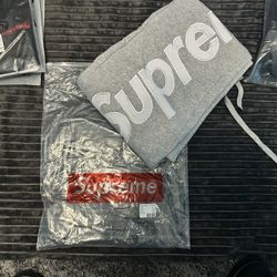 Supreme Sweats Pants Size Medium 