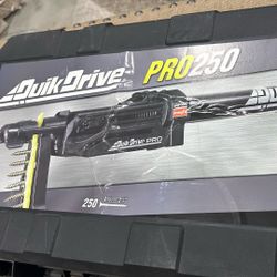 Makita Quick Drive 6828Z