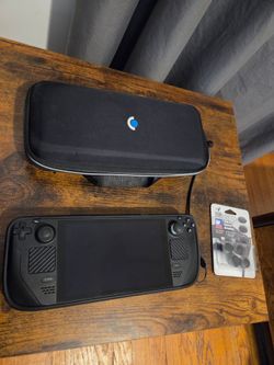 SteamDeck 512GB LCD – Excellent Condition + Accessories