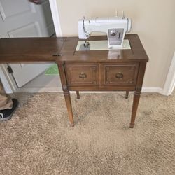 ESTATE SALE/Kenmore Model 2142 Sewing Machine 