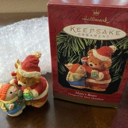 Hallmark 1999 Keepsake Ornament, Mary’s Bears, NEW IN BOX!