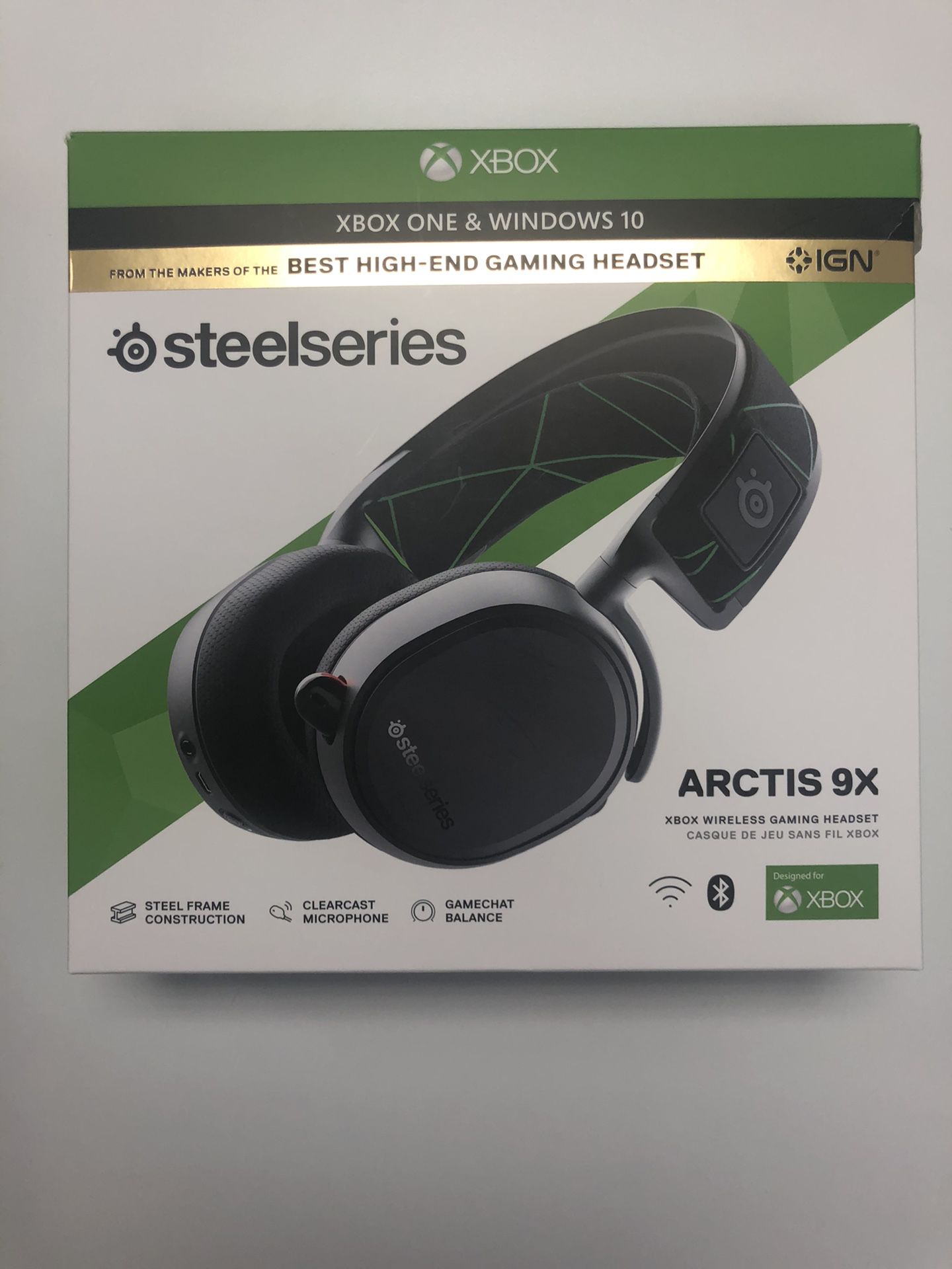 Brand New Steel Series gaming headphones for Xbox or PC
