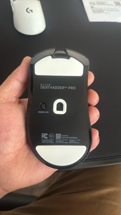 Gaming Mouse: Razer Deathadder V4 Pro