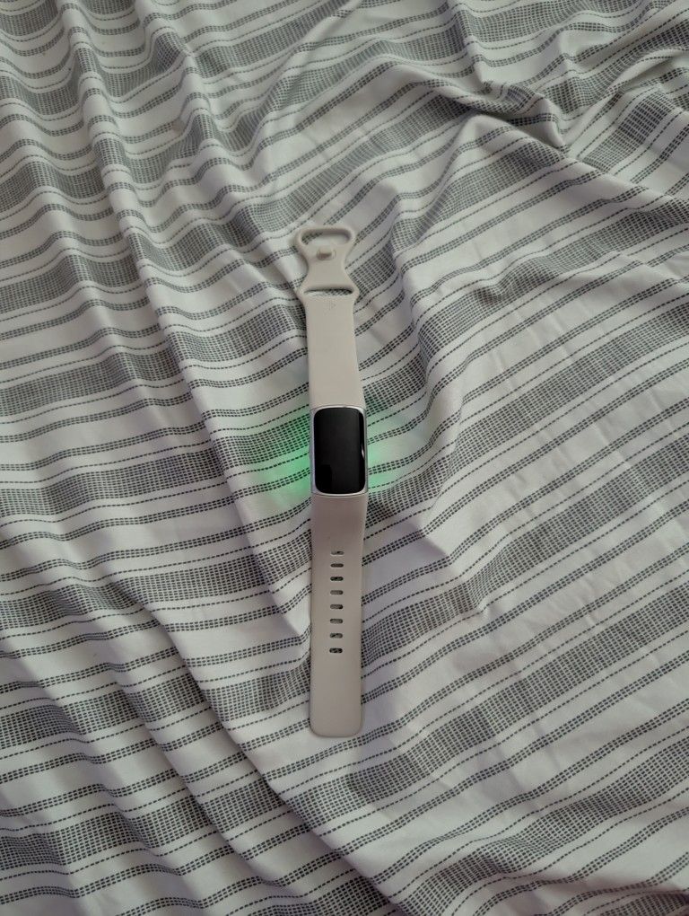 Fitbit Charge 6