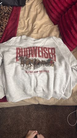 Large grey Budweiser crewneck