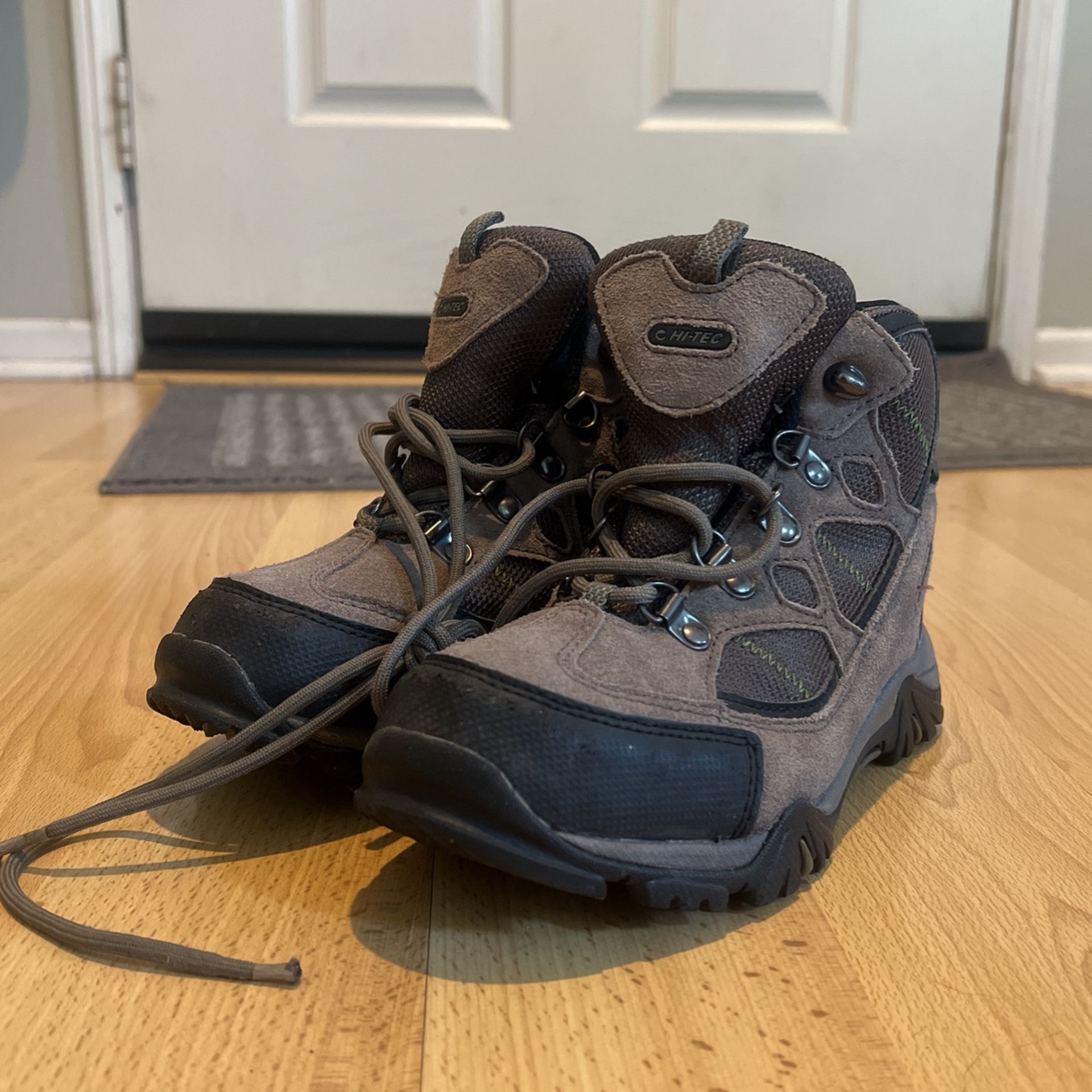 Hi-Tec Kids Hiking Boots