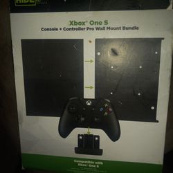 Xbox One S Console ± Controller Wall Mount Bundle