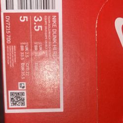 Nike Size 5 In Women & 3.5 Men 