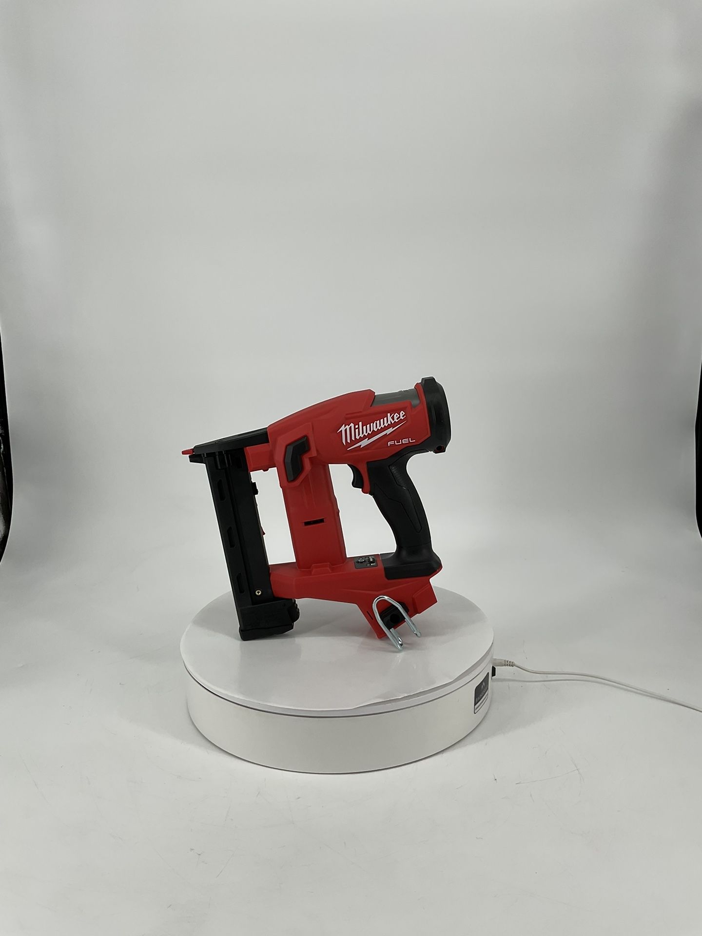 Milwaukee M18 FUEL 18-Volt Lithium-Ion Brushless Cordless 18-Gauge 1/4 in. Narrow Crown Stapler (Tool-Only)