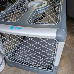 Diggs Revol pet crate, size medium
