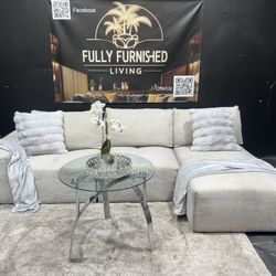 Sectional/couch/sofa,Grey, 3piece, Delivery Available 