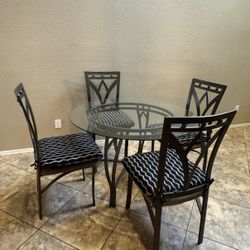 $90  5 Piece Round Table Glass