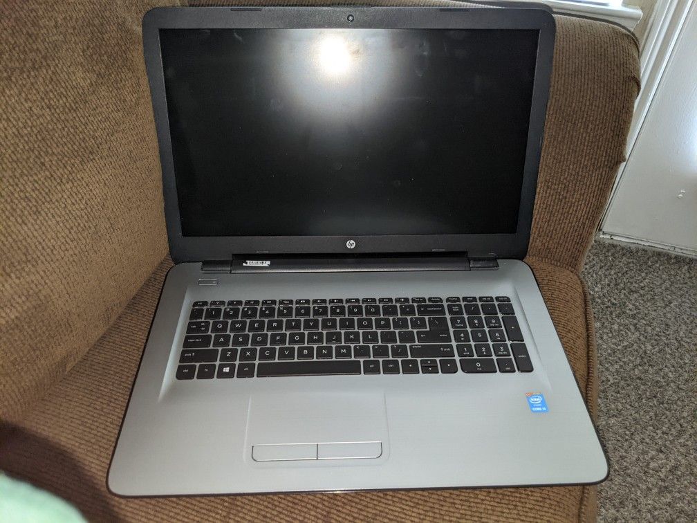 HP Notebook 17" Silver 