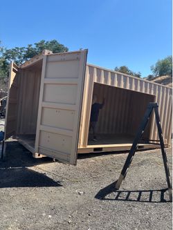 Shipping container