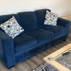 Three piece bedroom dressers with mirror