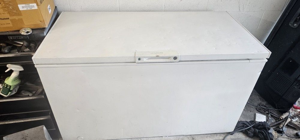 Frigidaire Freezer Chest  14.8 