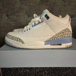 Jordan 3 UNC. Size 8.