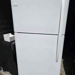 GREAT DEAL - FRIGIDAIRE TOP FREEZER REFRIGERATOR , LG MICROWAVE AND STEAM DISHWASHER  - WORKS LIKE A CHAP